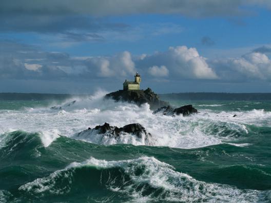 Phare de Tévennec, mer d’Iroise