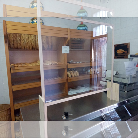 Protective screen for counters