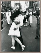 Time Square Kiss B/W