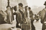 El beso Doisneau sepia 30X20